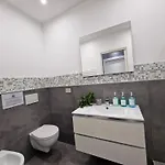 アパート Homeholidaysanremo - Luxe & Glamour サンレモ