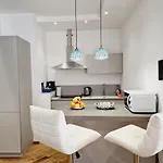 アパート Homeholidaysanremo - Luxe & Glamour *