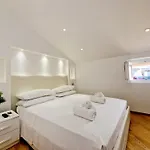 Apartment Homeholidaysanremo - Luxe & Glamour