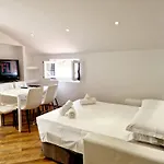 Апартаменты Homeholidaysanremo - Luxe & Glamour *