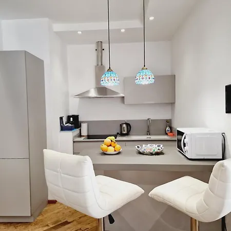 Διαμέρισμα Homeholidaysanremo - Luxe & Glamour *
