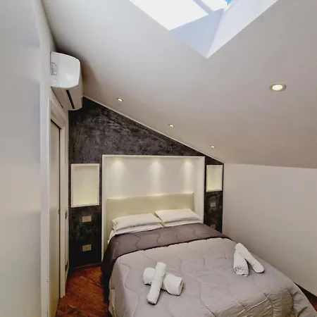 Apartment Homeholidaysanremo - Luxe & Glamour *