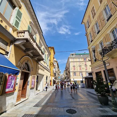 Апартаменты Homeholidaysanremo - Luxe & Glamour *