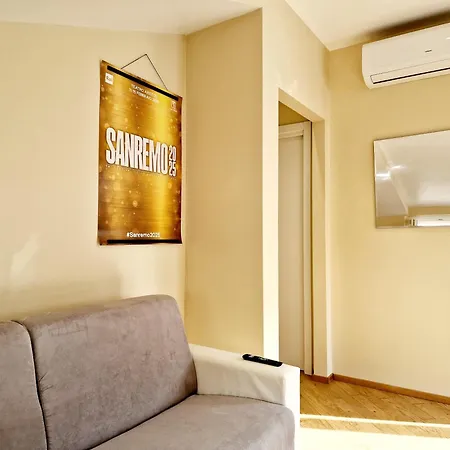 Homeholidaysanremo - Luxe & Glamour Appartamento *