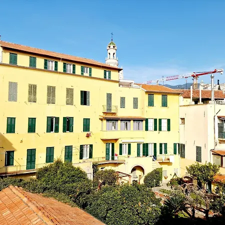 Apartment Homeholidaysanremo - Luxe & Glamour