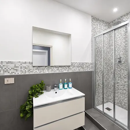 Apartment Homeholidaysanremo - Luxe & Glamour *